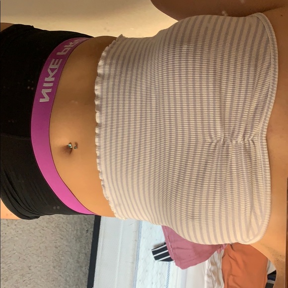 Throw on crop top - Picture 3 of 5